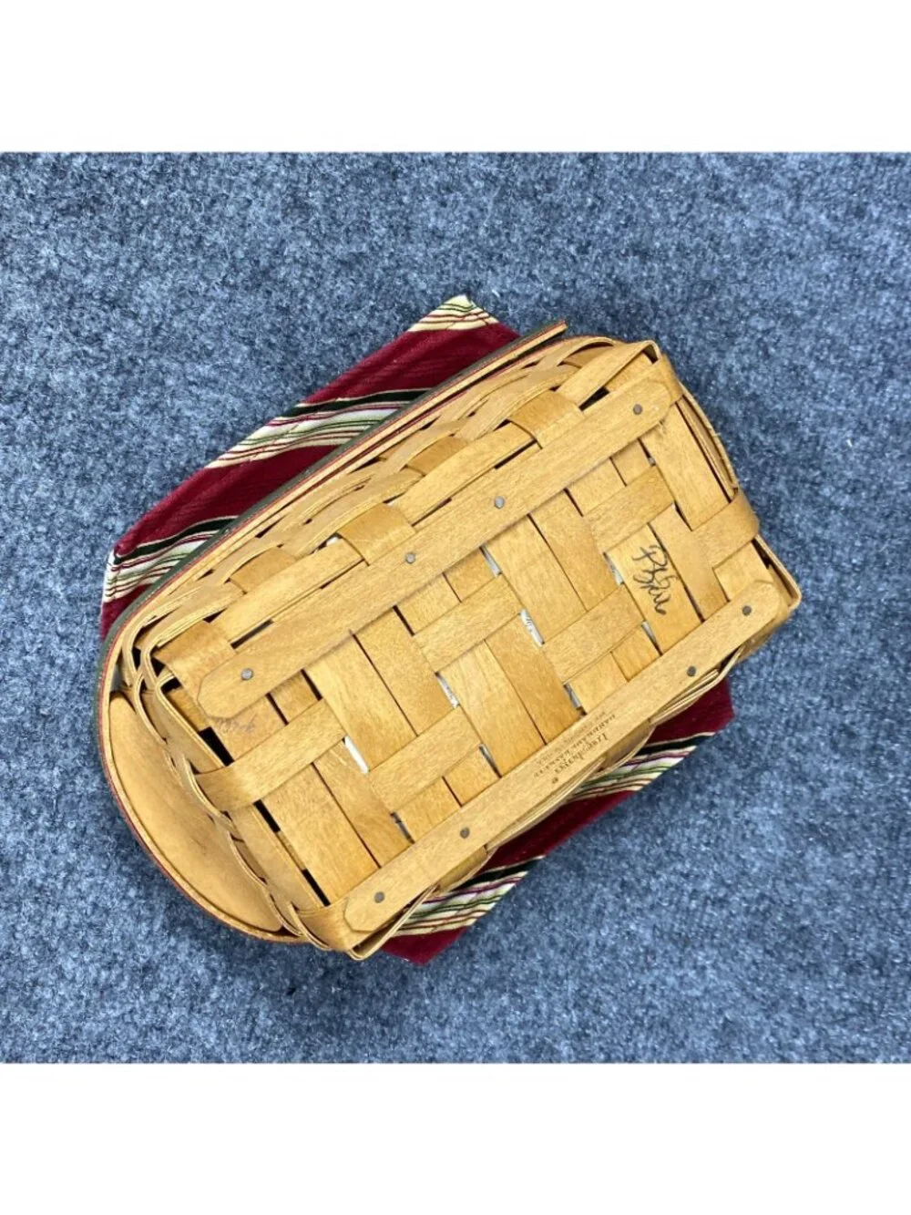 Longaberger Holiday Helper Basket 2006 Liner Protector Ivory Pottery Loaf Dish